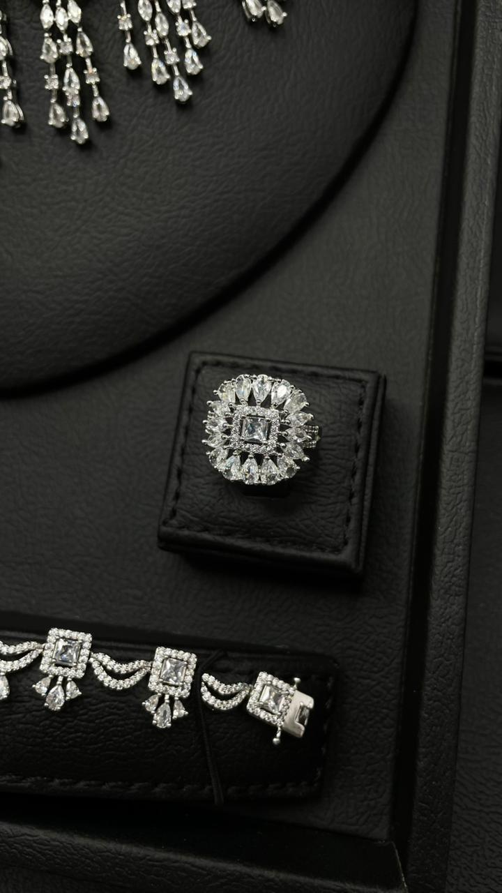 Luxury Rhodium-Plated Zircon Jewelry Set