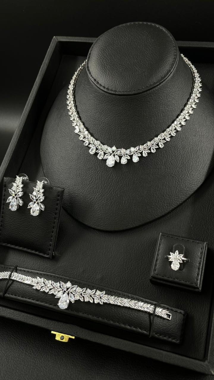 Royal Zircon Jewellery Set