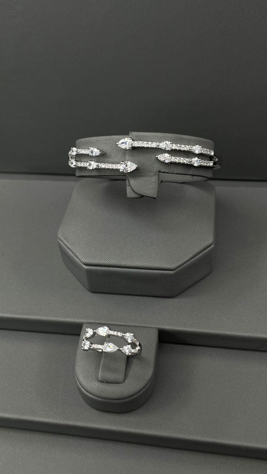 Royal Zircon Bangle Set