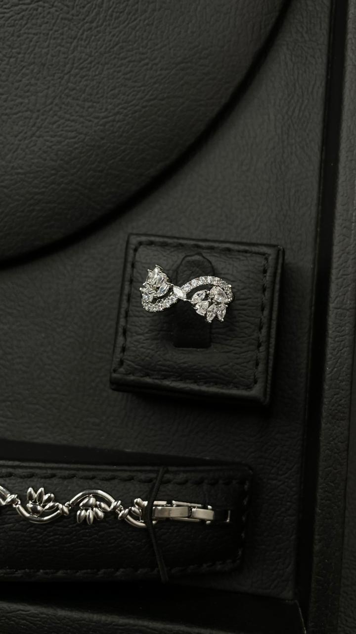 The Essence of Luxury set