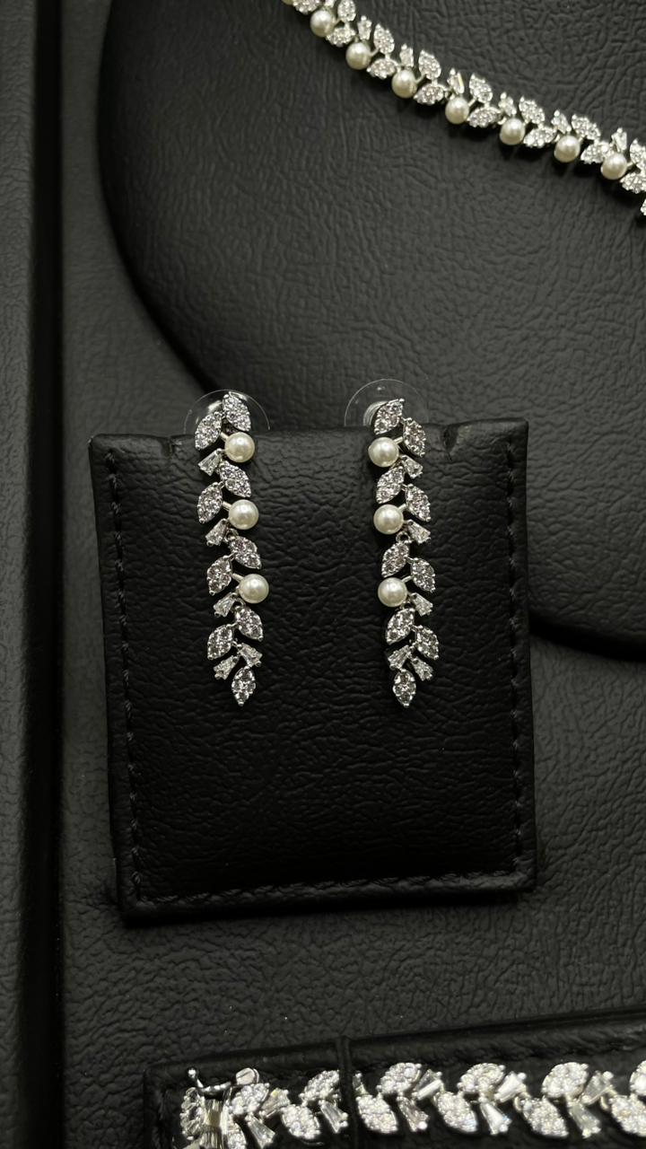 Elegant Pearl & Zircon Jewelry Set