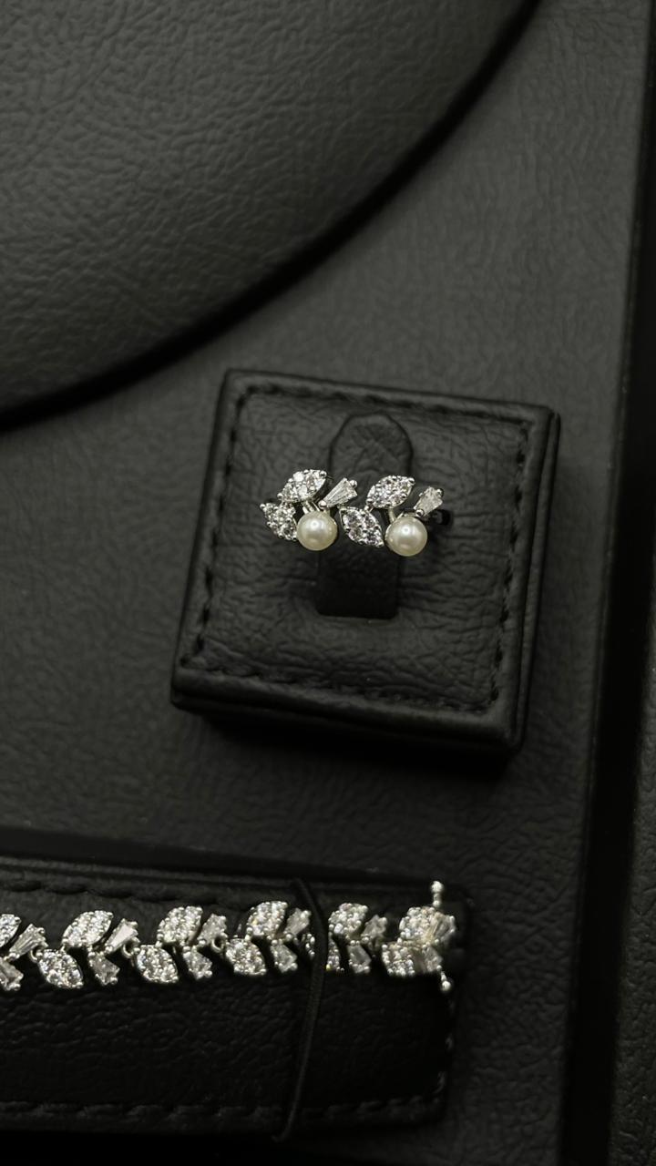 Elegant Pearl & Zircon Jewelry Set