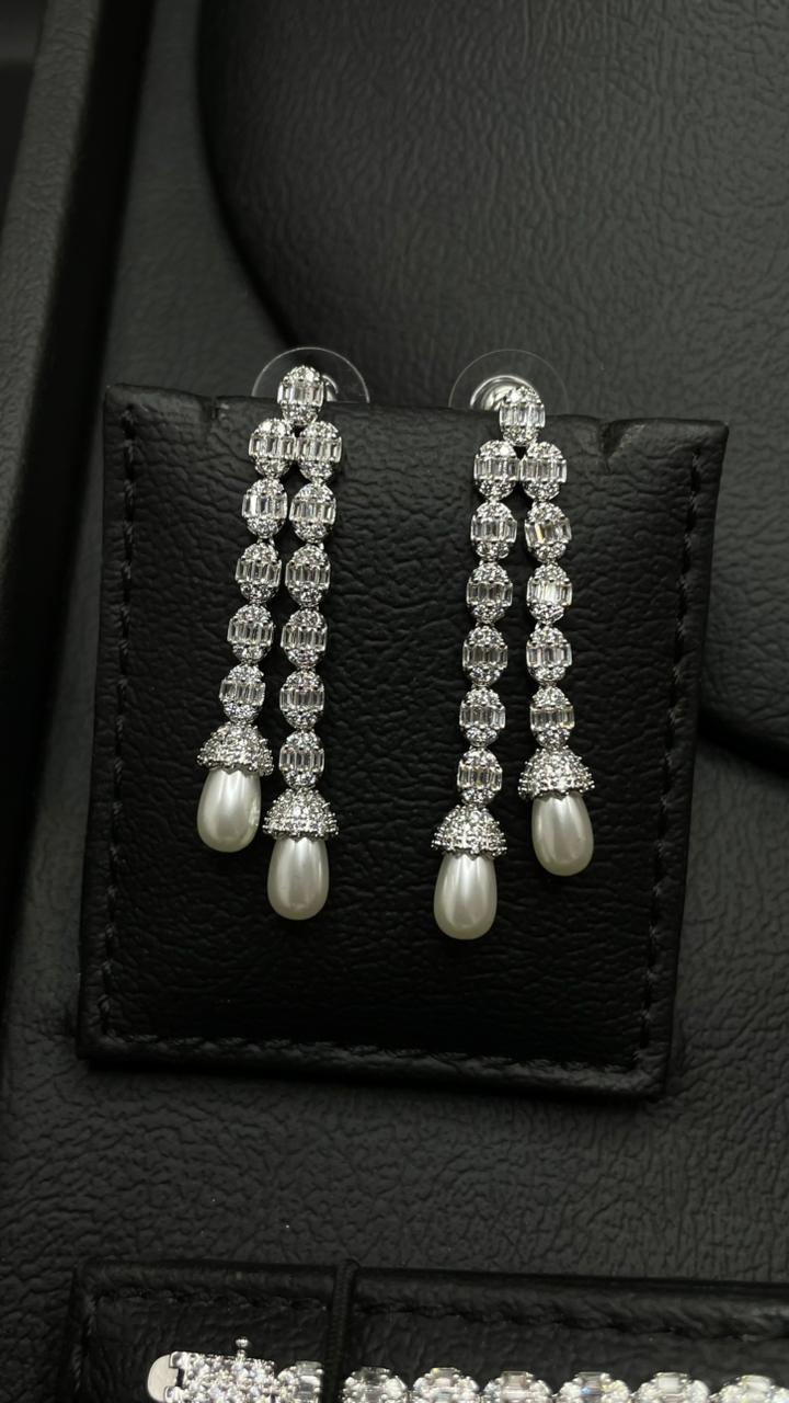 Elegant Zircon Pearl Set