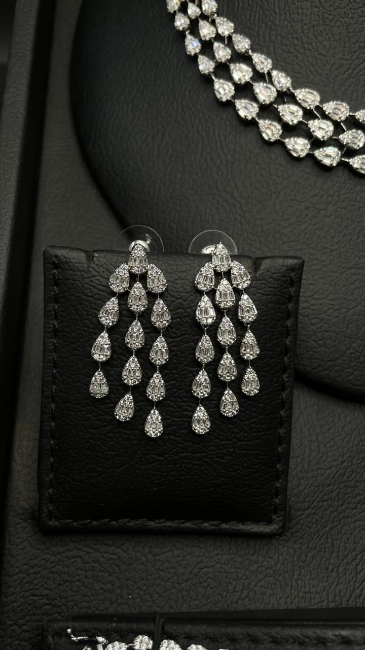 Exclusive Luxury Zircon Set
