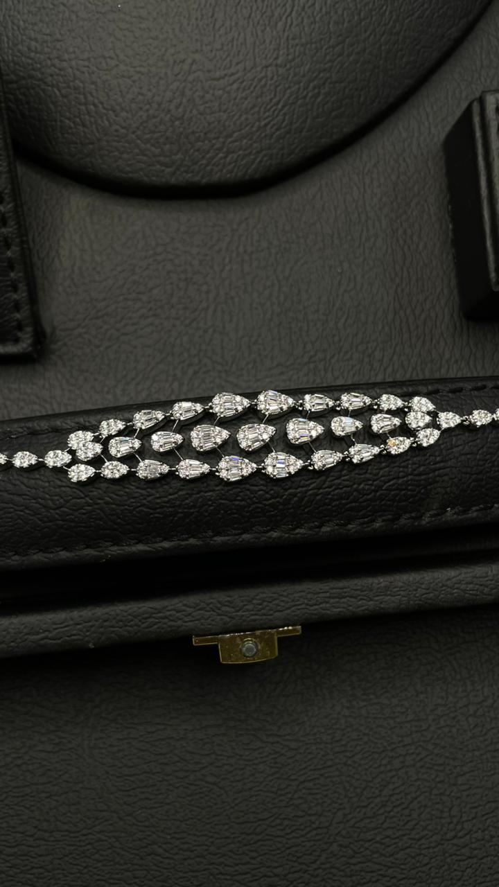 Exclusive Luxury Zircon Set