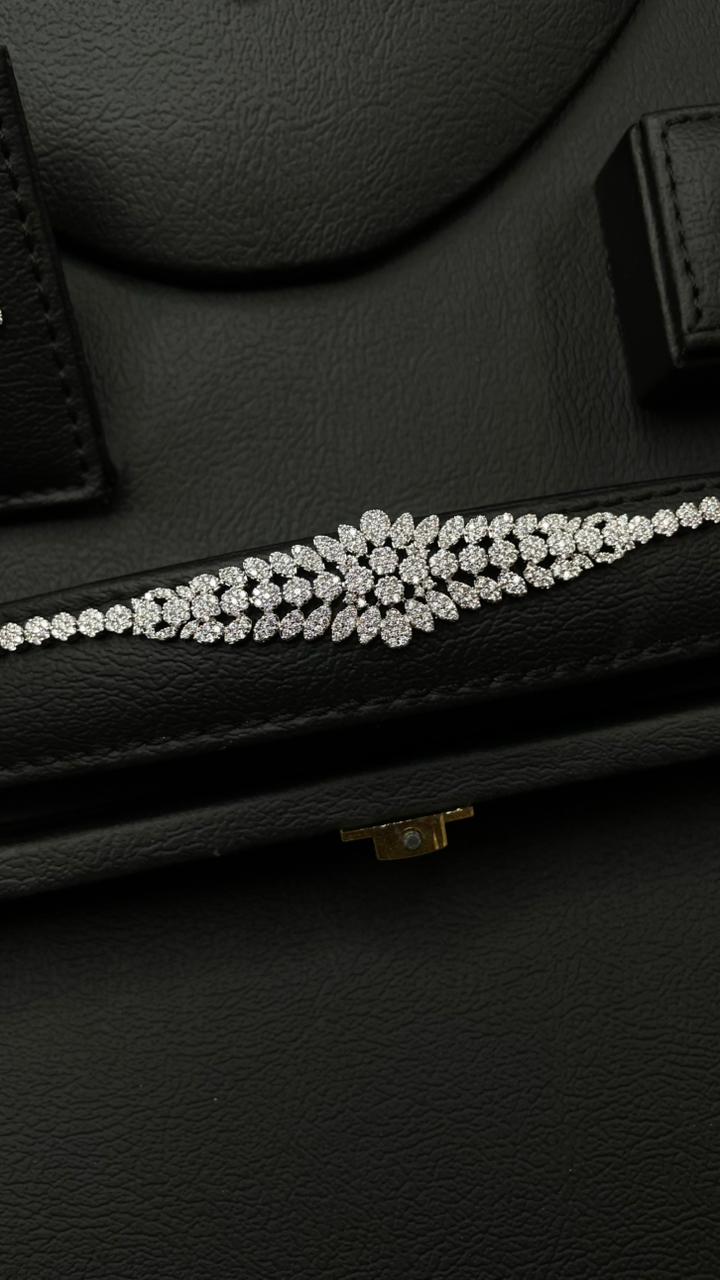 Luxurious Bridal Zircon Jewelry Set – Royal Elegant Design