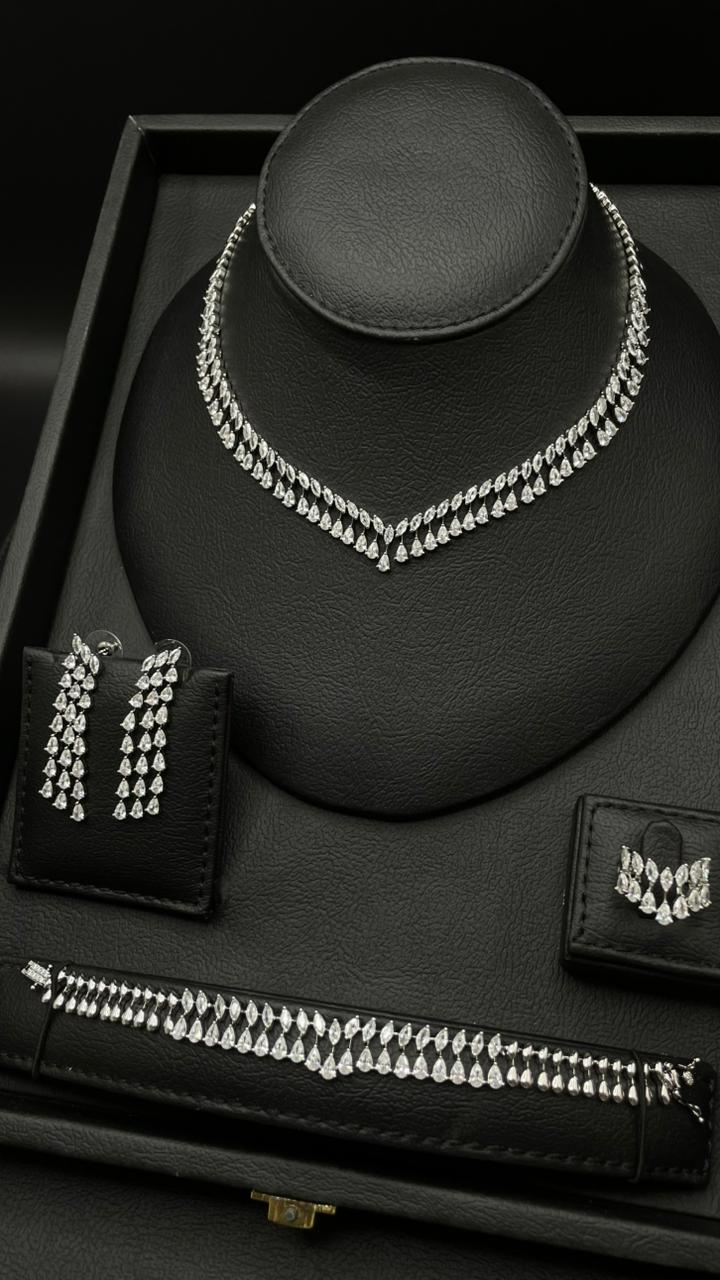 Elegant Modern Zircon Set