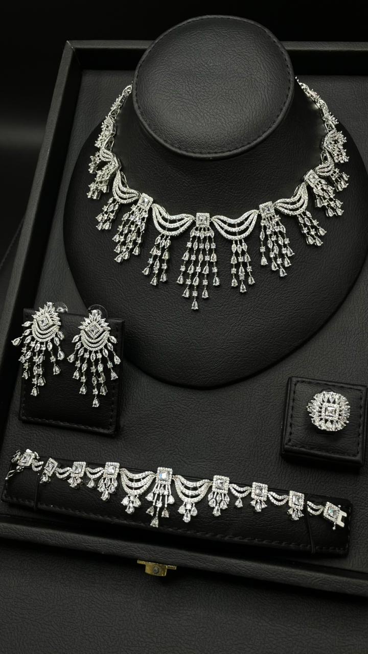 Luxury Rhodium-Plated Zircon Jewelry Set