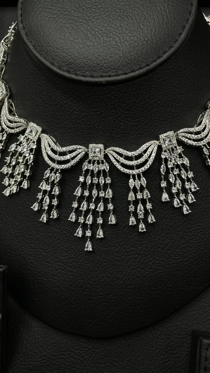 Luxury Rhodium-Plated Zircon Jewelry Set