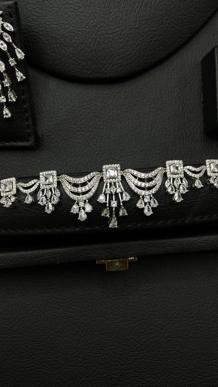 Luxury Rhodium-Plated Zircon Jewelry Set