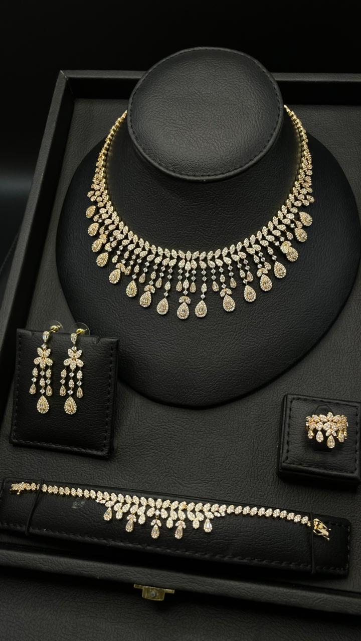 Luxury Gold-Plated Zircon Jewelry Set – New Design  Description: