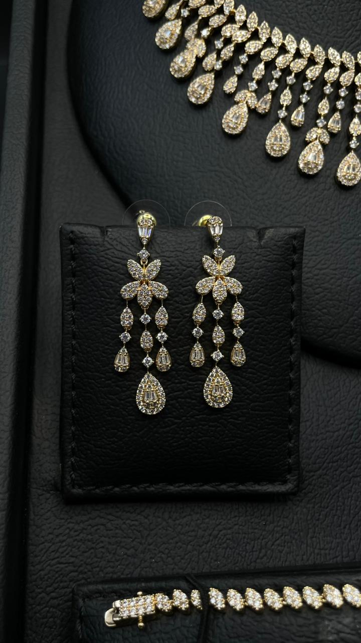 Luxury Gold-Plated Zircon Jewelry Set – New Design  Description:
