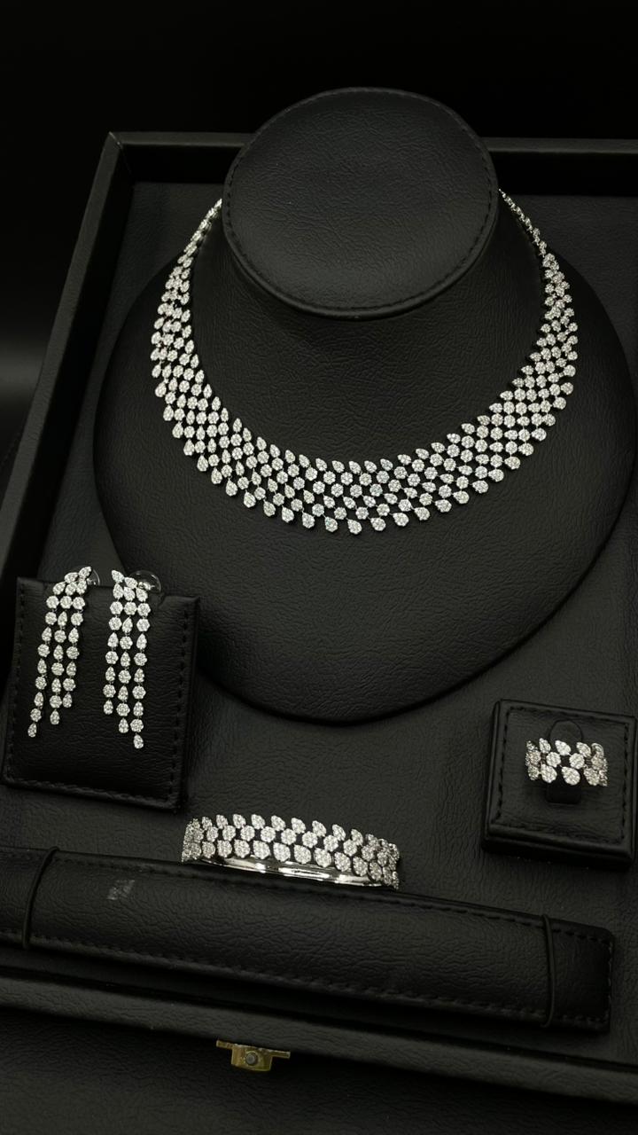 Luxury Diamond-Look Zircon Jewelry Set – Rhodium Plated